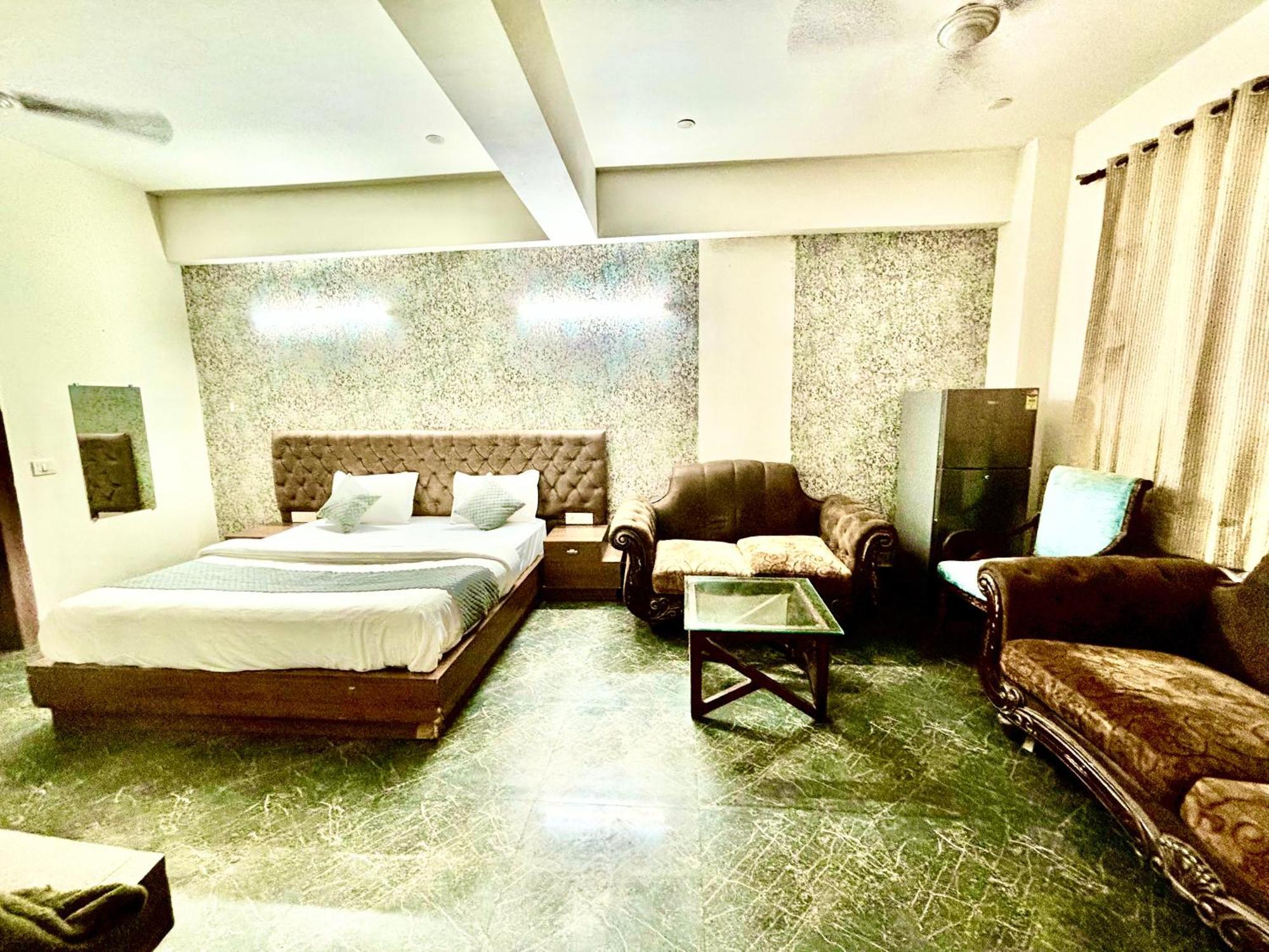 Hotel Pushpanjali New Delhi Exterior foto