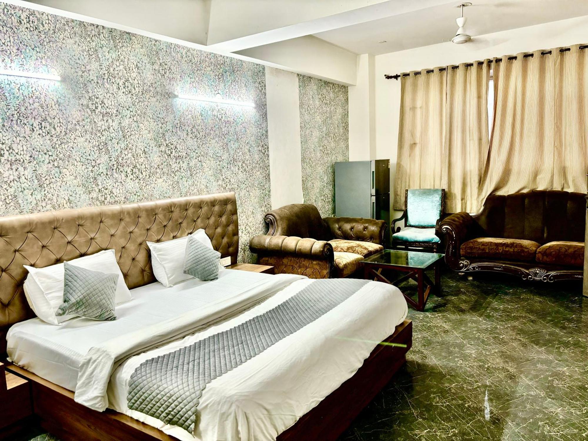 Hotel Pushpanjali New Delhi Exterior foto